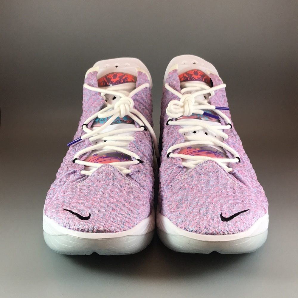 Nike LeBron XVIII ‘Graffiti’ - Picture 4 of 10